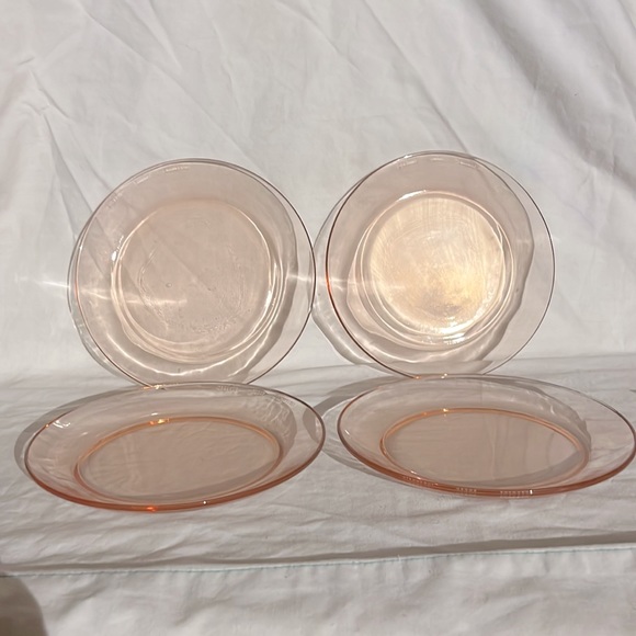 Kedaung Group Other - Vintage pink depression glass style Kedaung Group Indonesia Salad Plates x4
